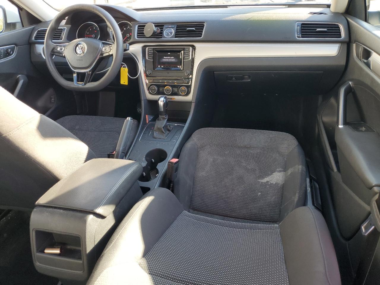 2017 Volkswagen Passat S VIN: 1VWAT7A32HC033411 Lot: 92269025