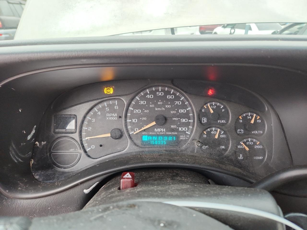 2002 Chevrolet Tahoe C1500 VIN: 1GNEC13V42J322333 Lot: 93874625