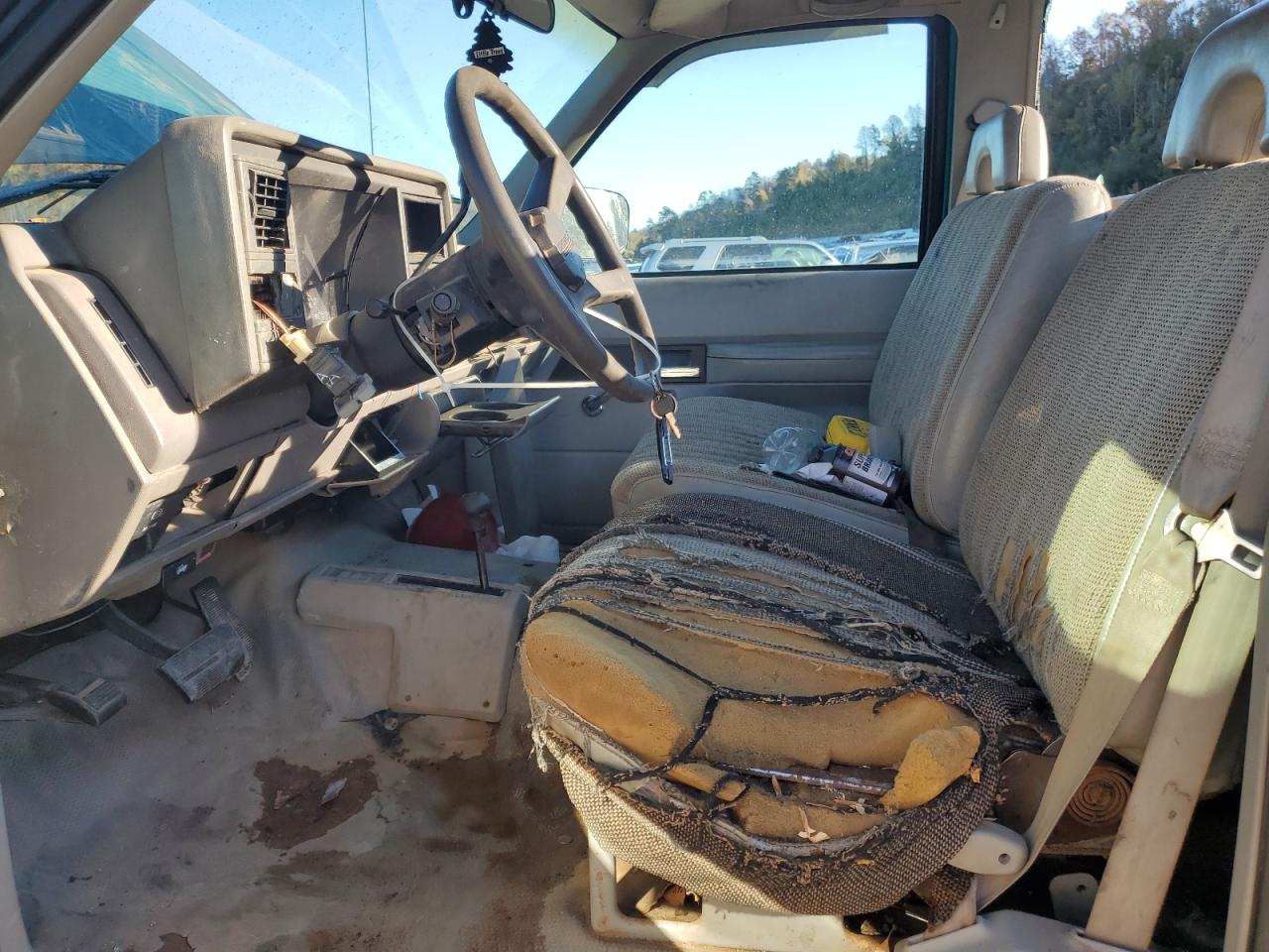 1994 Chevrolet Gmt-400 K1500 VIN: 1GCEK14H2RZ108733 Lot: 90990685