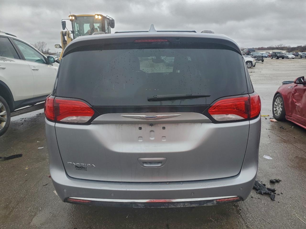 2017 Chrysler Pacifica Touring L VIN: 2C4RC1BG2HR810018 Lot: 93346265