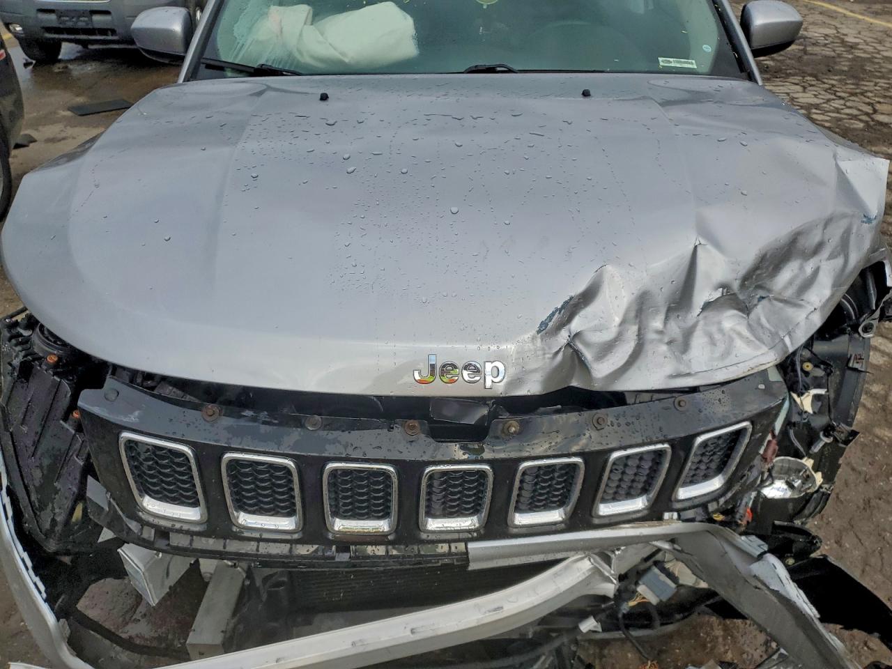 2019 Jeep Compass Latitude VIN: 3C4NJCBB2KT692710 Lot: 94556005