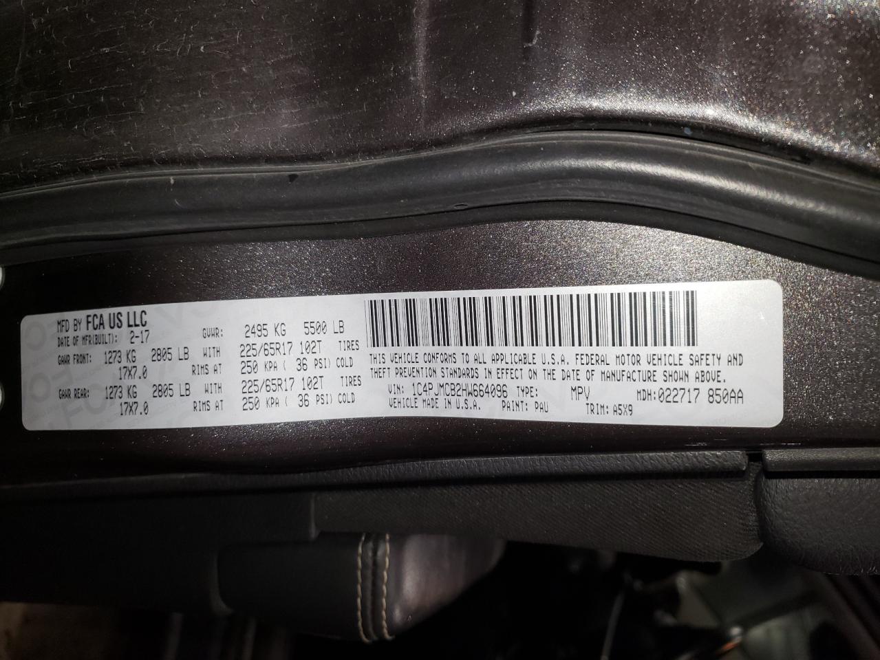 2017 Jeep Cherokee Latitude VIN: 1C4PJMCB2HW664096 Lot: 92411475