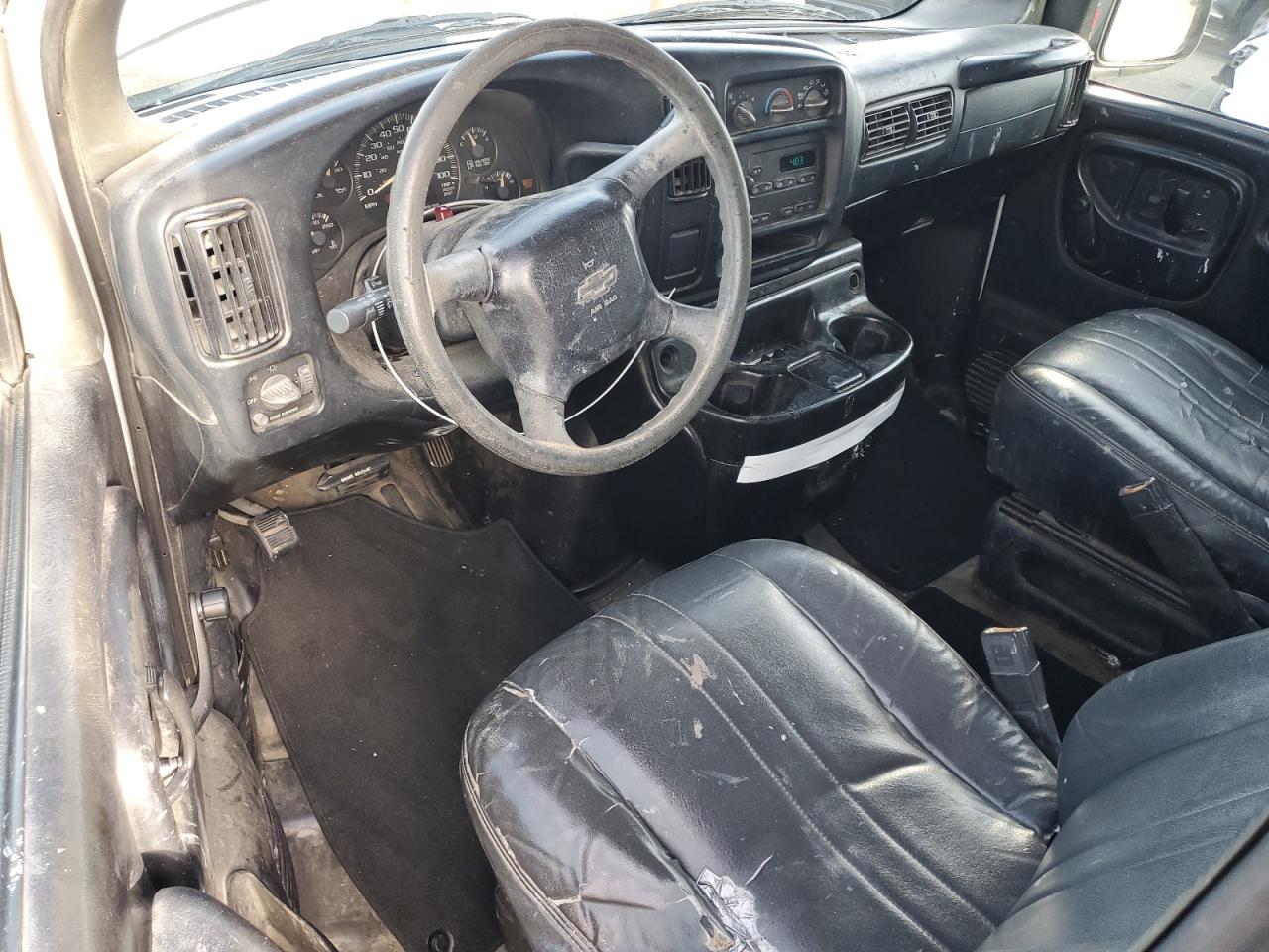 2002 Chevrolet Express Delivery Van VIN: 1GCFG29M921198341 Lot: 91916055