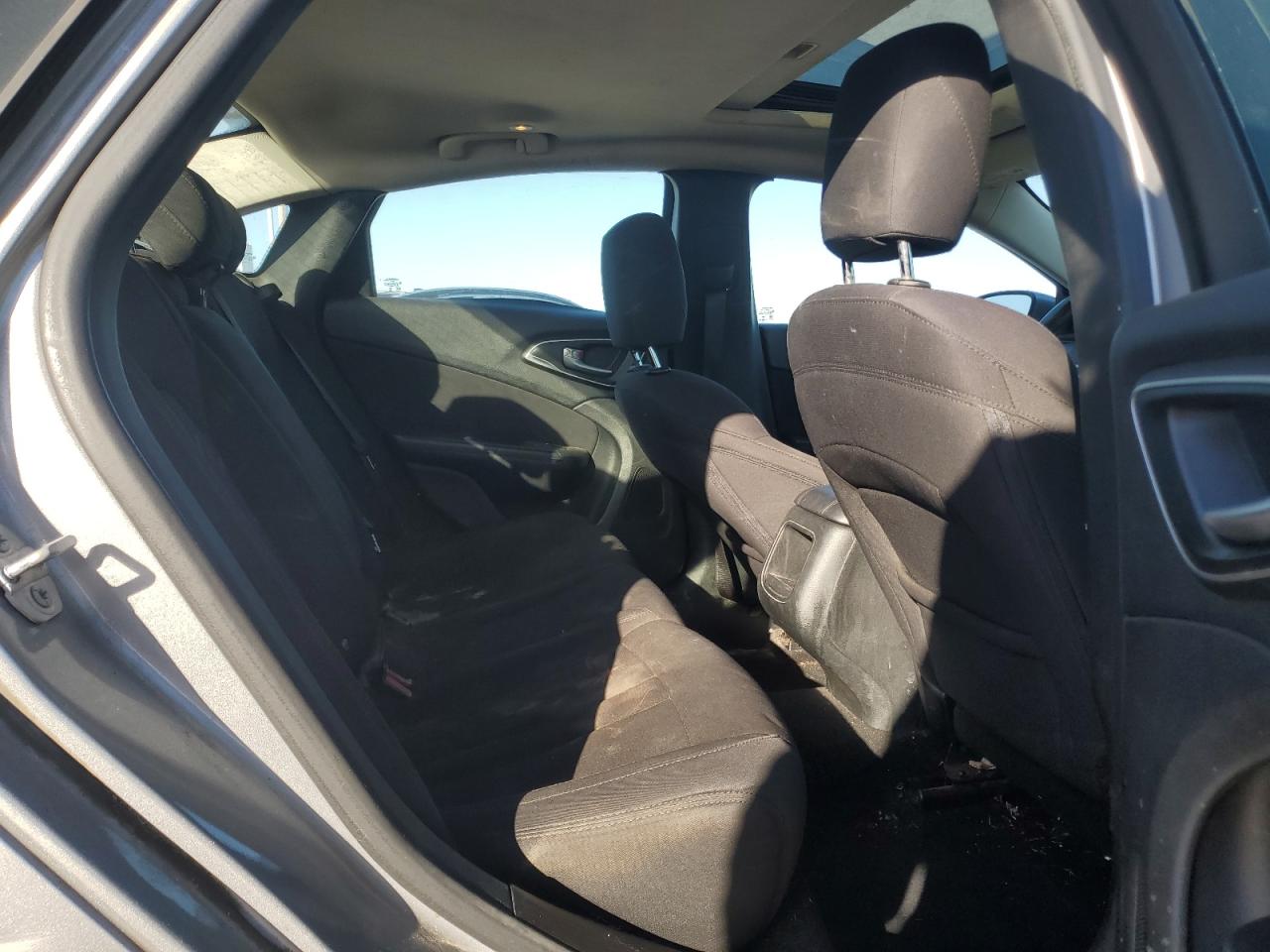 2015 Chrysler 200 Limited VIN: 1C3CCCAB2FN621844 Lot: 91848585