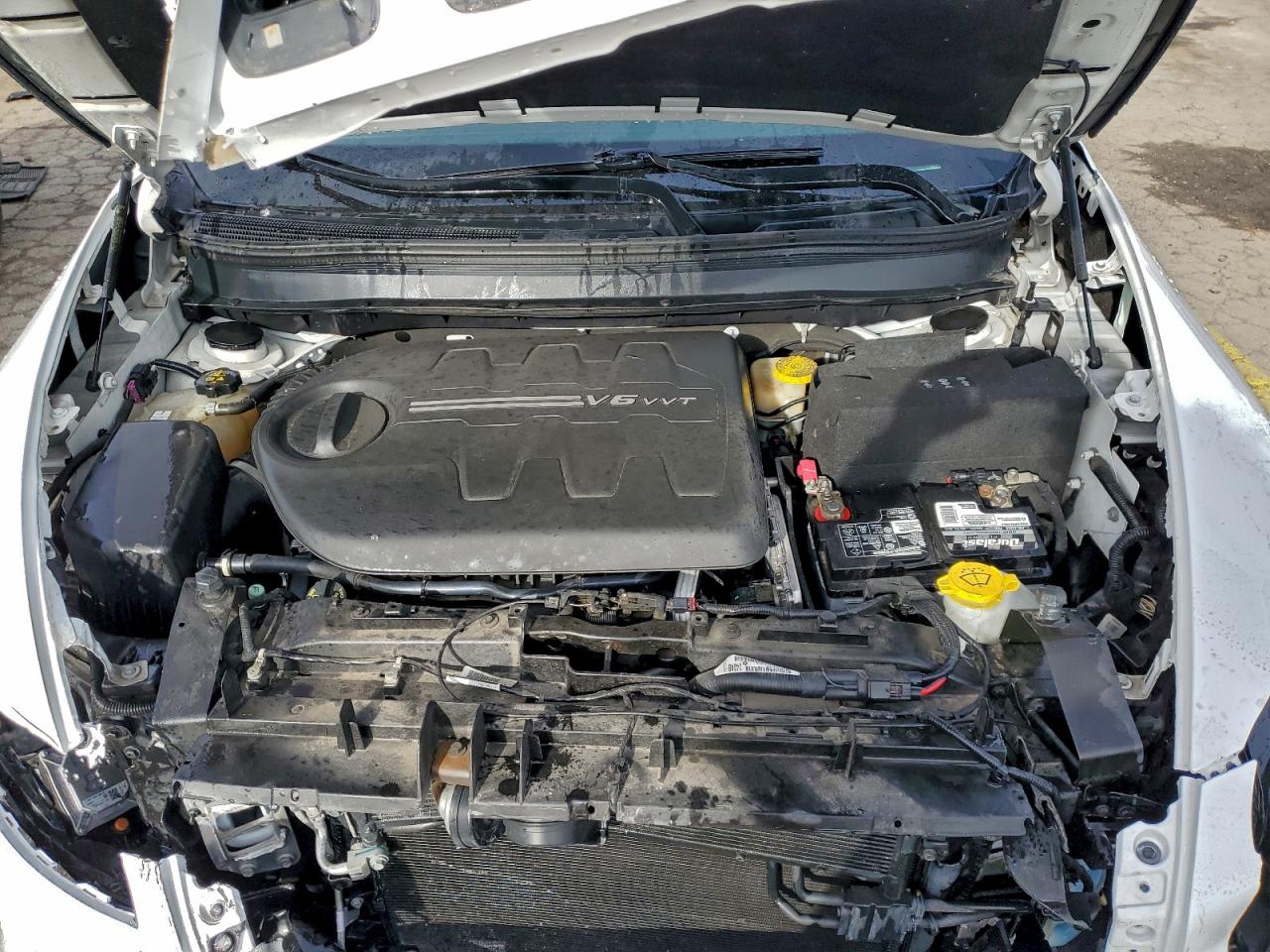 2016 Jeep Cherokee Latitude VIN: 1C4PJMCS4GW120715 Lot: 93767315