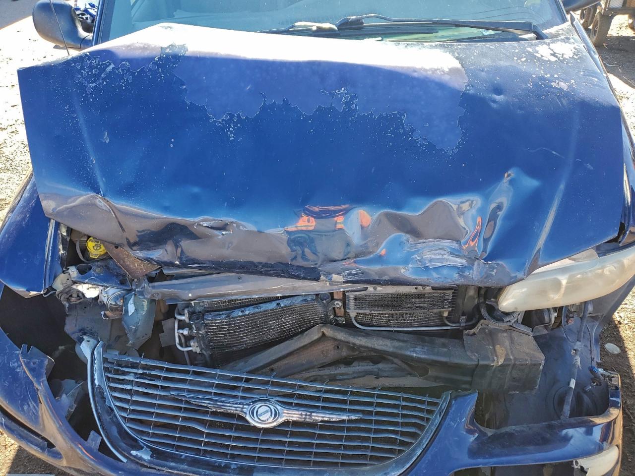 2000 Chrysler Town & Country Lx VIN: 1C4GP44G1YB515226 Lot: 93920325