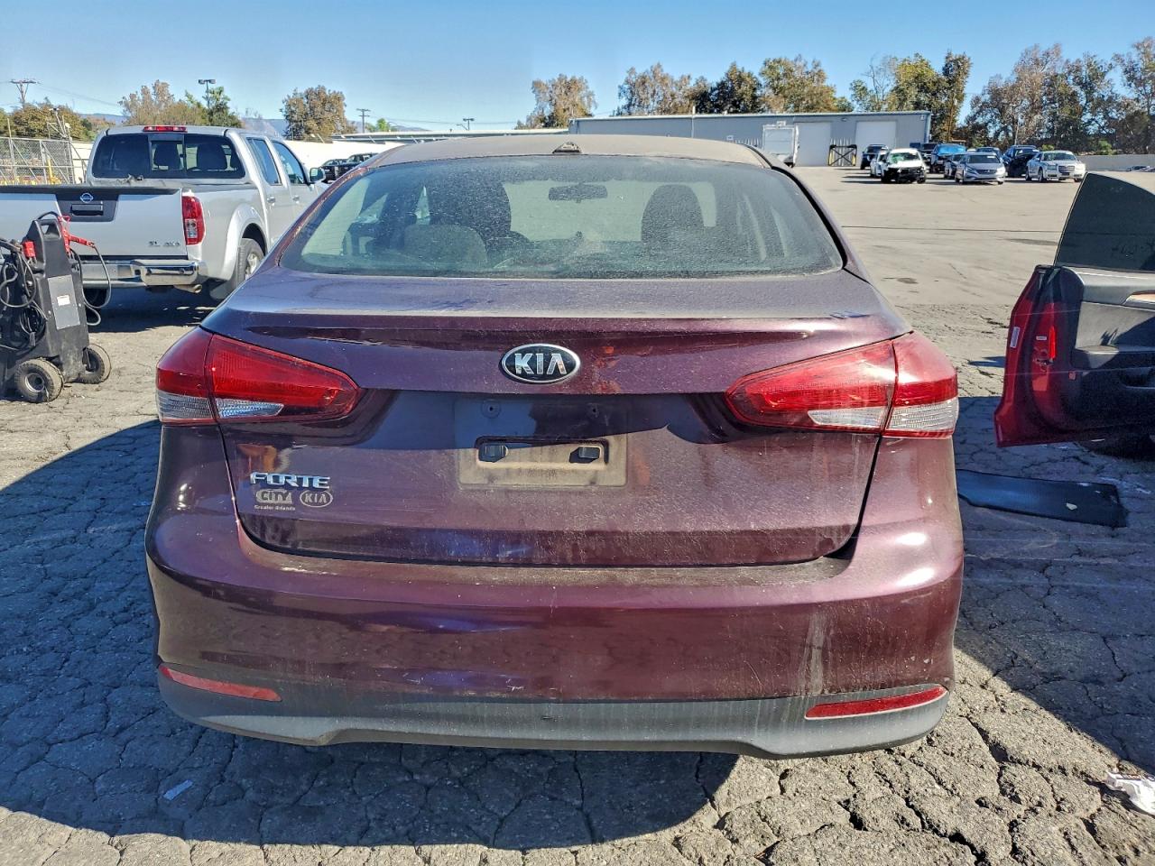 2018 Kia Forte Lx VIN: 3KPFK4A78JE198228 Lot: 93490245