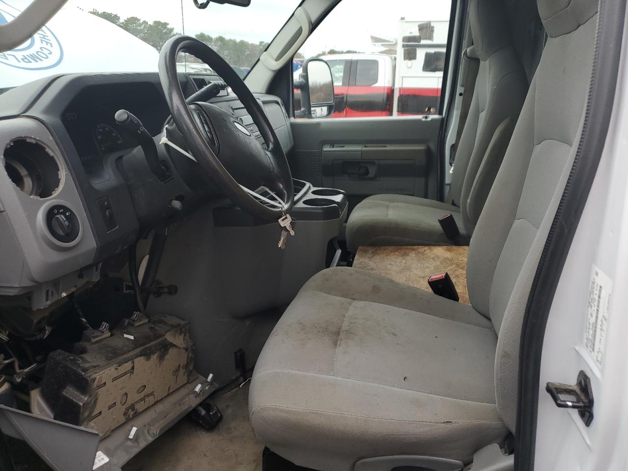 2019 Ford Econoline E350 Super Duty Cutaway Van VIN: 1FDWE3F65KDC36756 Lot: 92367955