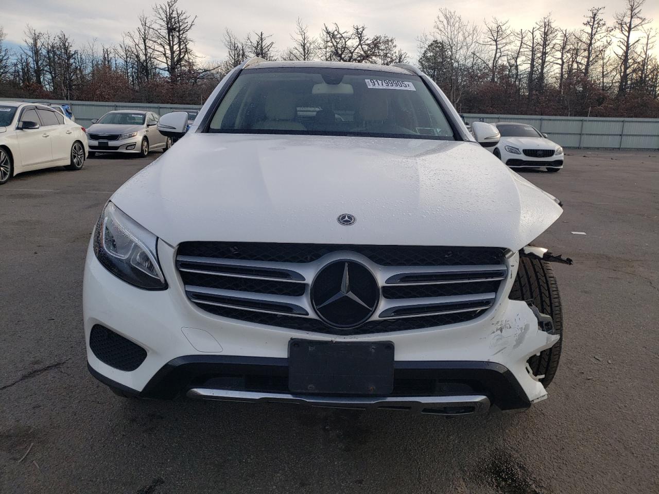 Фото: WDC0G4KB2KV174914