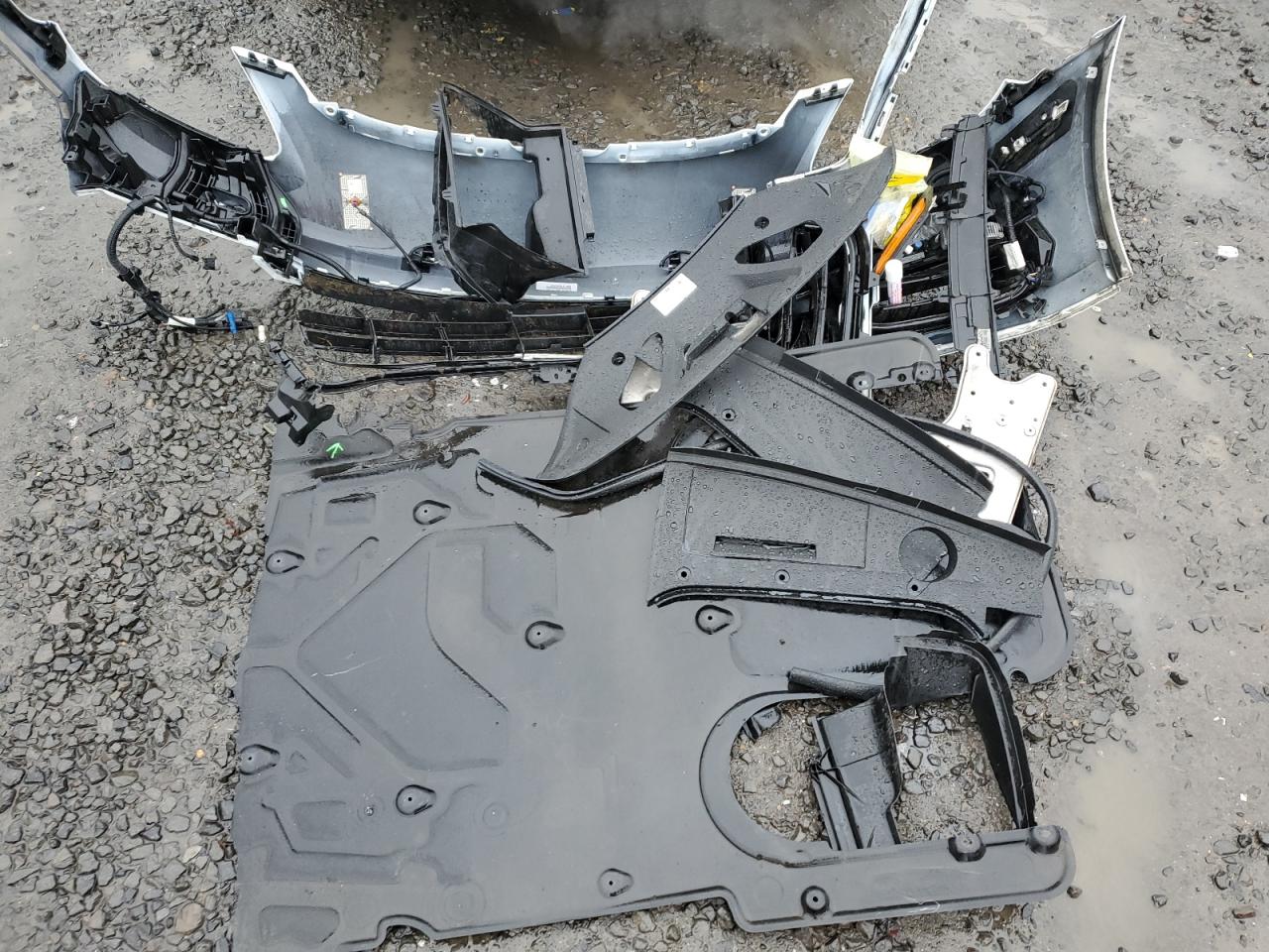 2018 Porsche Panamera 4 Hybrid Executive VIN: WP0BE2A74JL161405 Lot: 91388205