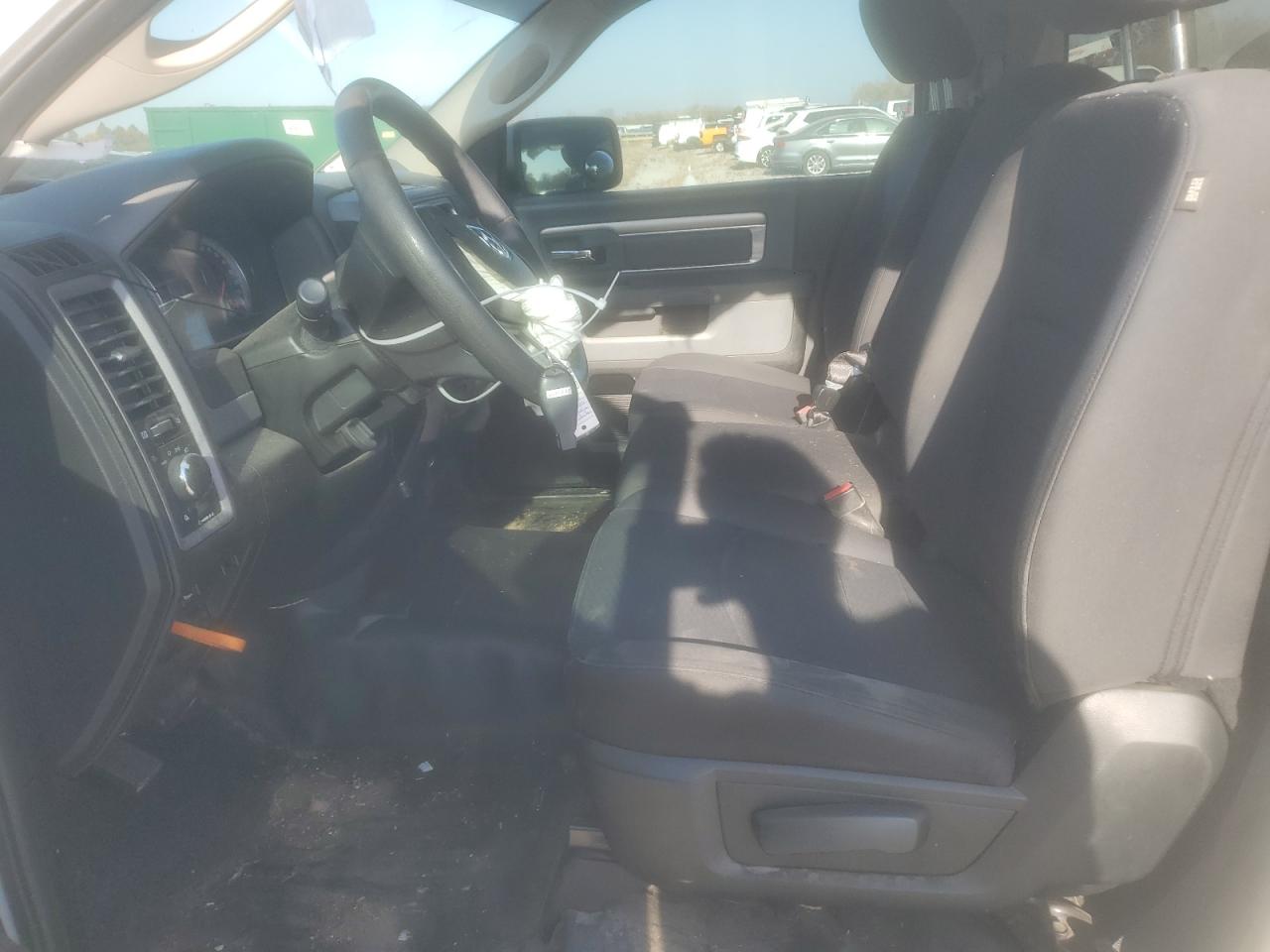 2019 Ram 1500 Classic Tradesman VIN: 3C6JR6DT5KG536059 Lot: 92504915