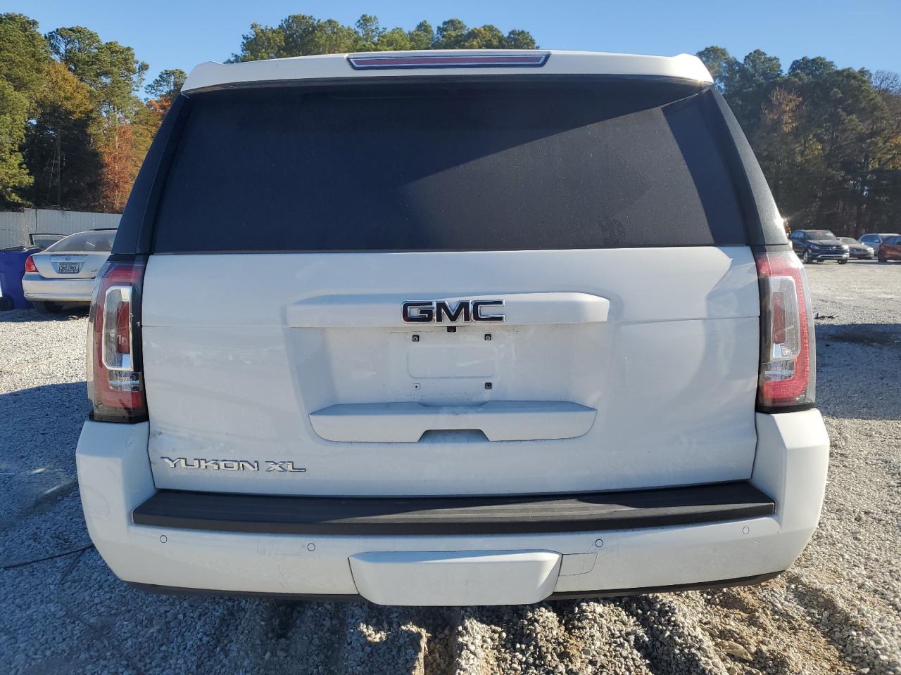 2016 GMC Yukon Xl C1500 Slt VIN: 1GKS1GKC8GR244883 Lot: 92950555