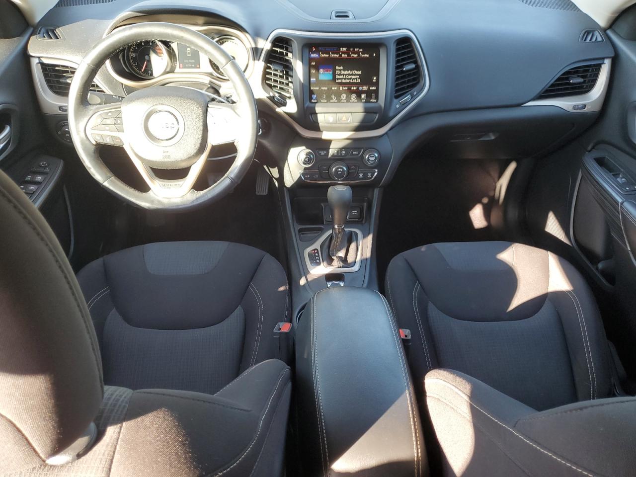 2016 Jeep Cherokee Latitude VIN: 1C4PJLCS4GW363435 Lot: 93747005