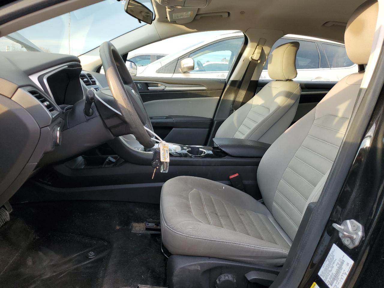 2015 Ford Fusion S Hybrid VIN: 3FA6P0UU2FR211993 Lot: 92928065