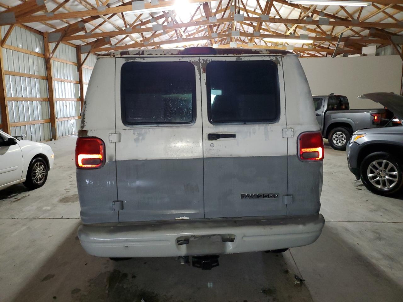 2002 Dodge Ram Van B3500 VIN: 2B7KB31Z12K111966 Lot: 92378835