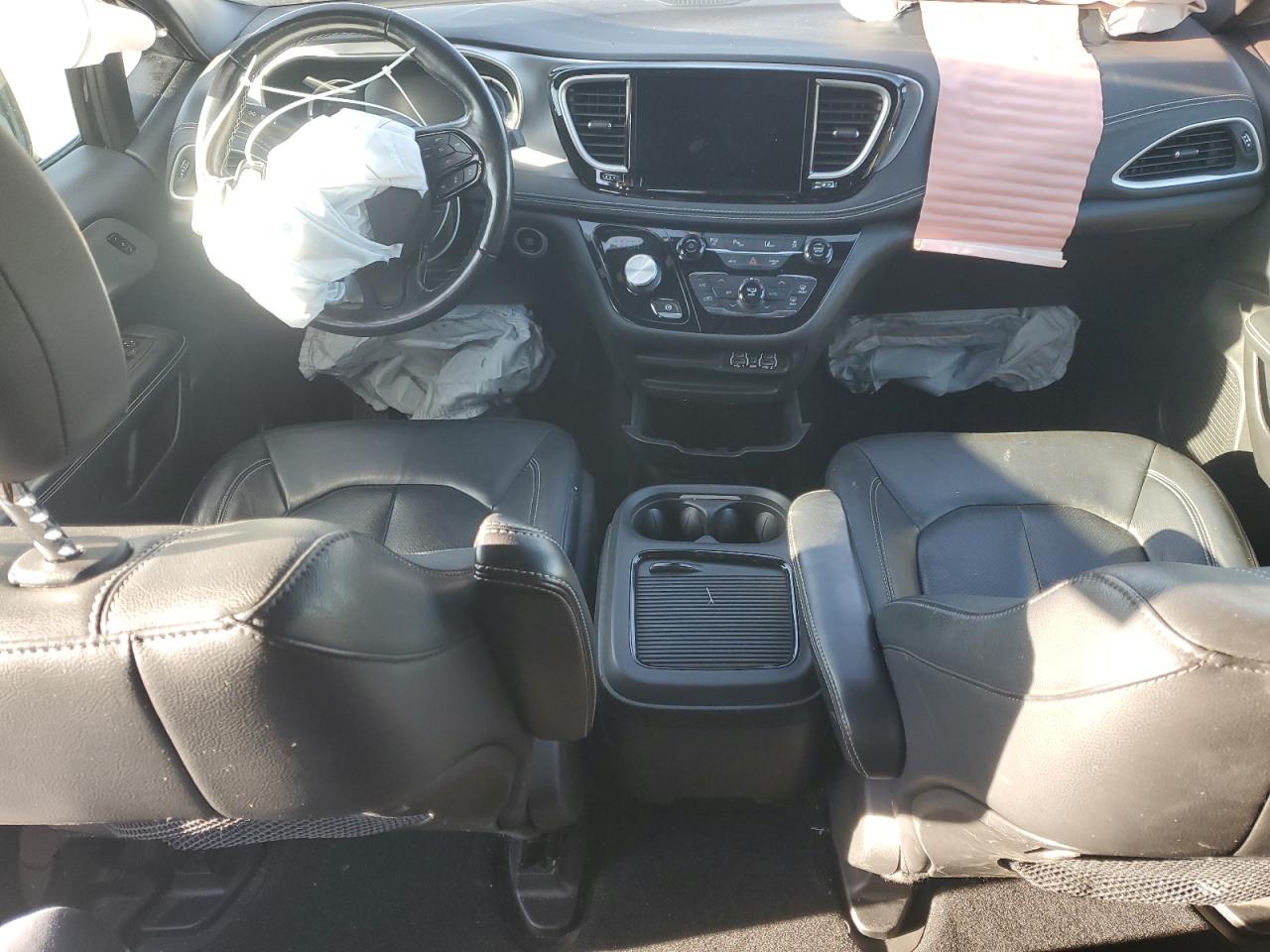 2021 Chrysler Pacifica Hybrid Touring L VIN: 2C4RC1L74MR544641 Lot: 92677745