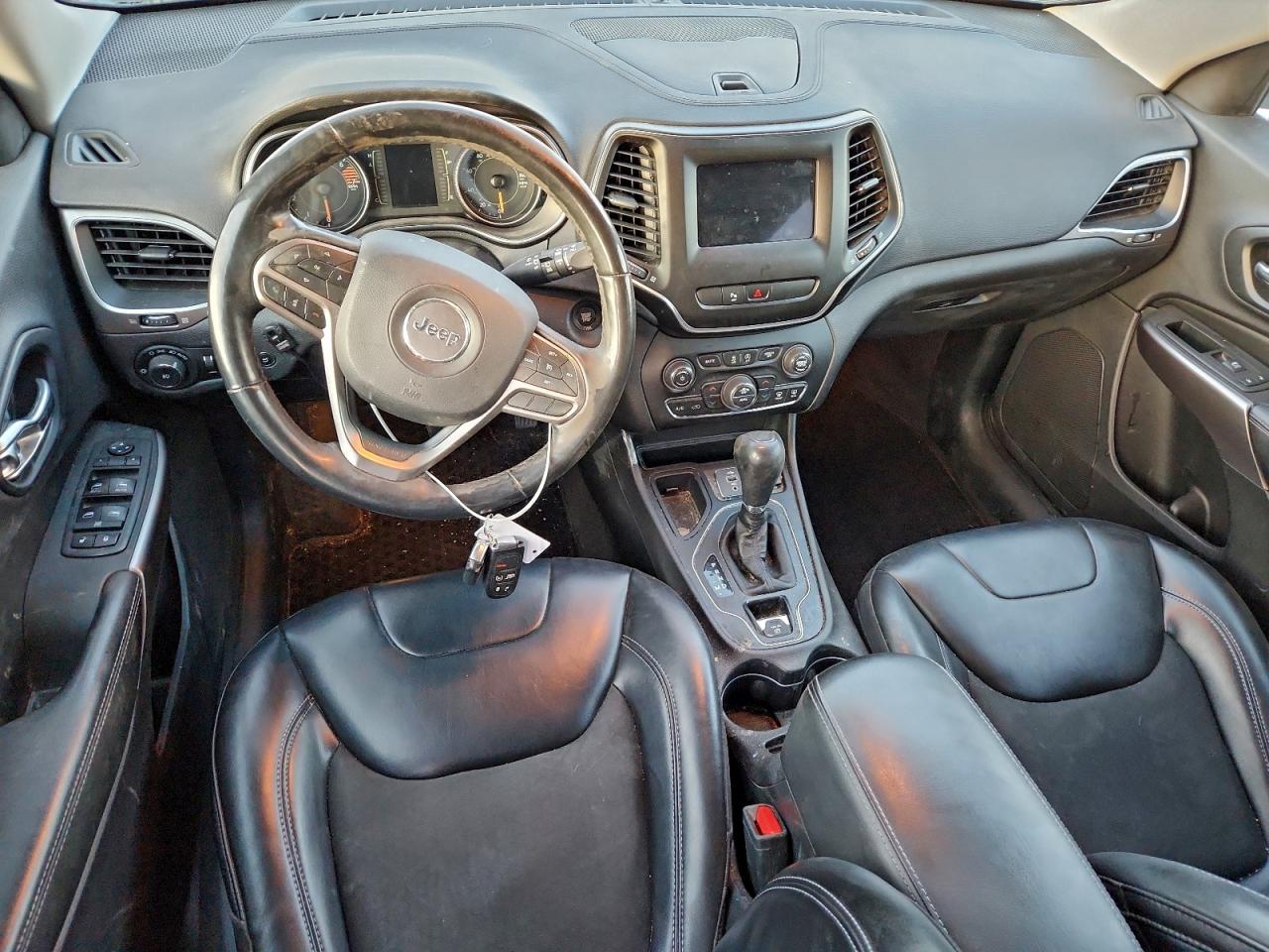 2019 Jeep Cherokee Latitude Plus VIN: 1C4PJLLB5KD207019 Lot: 93051885