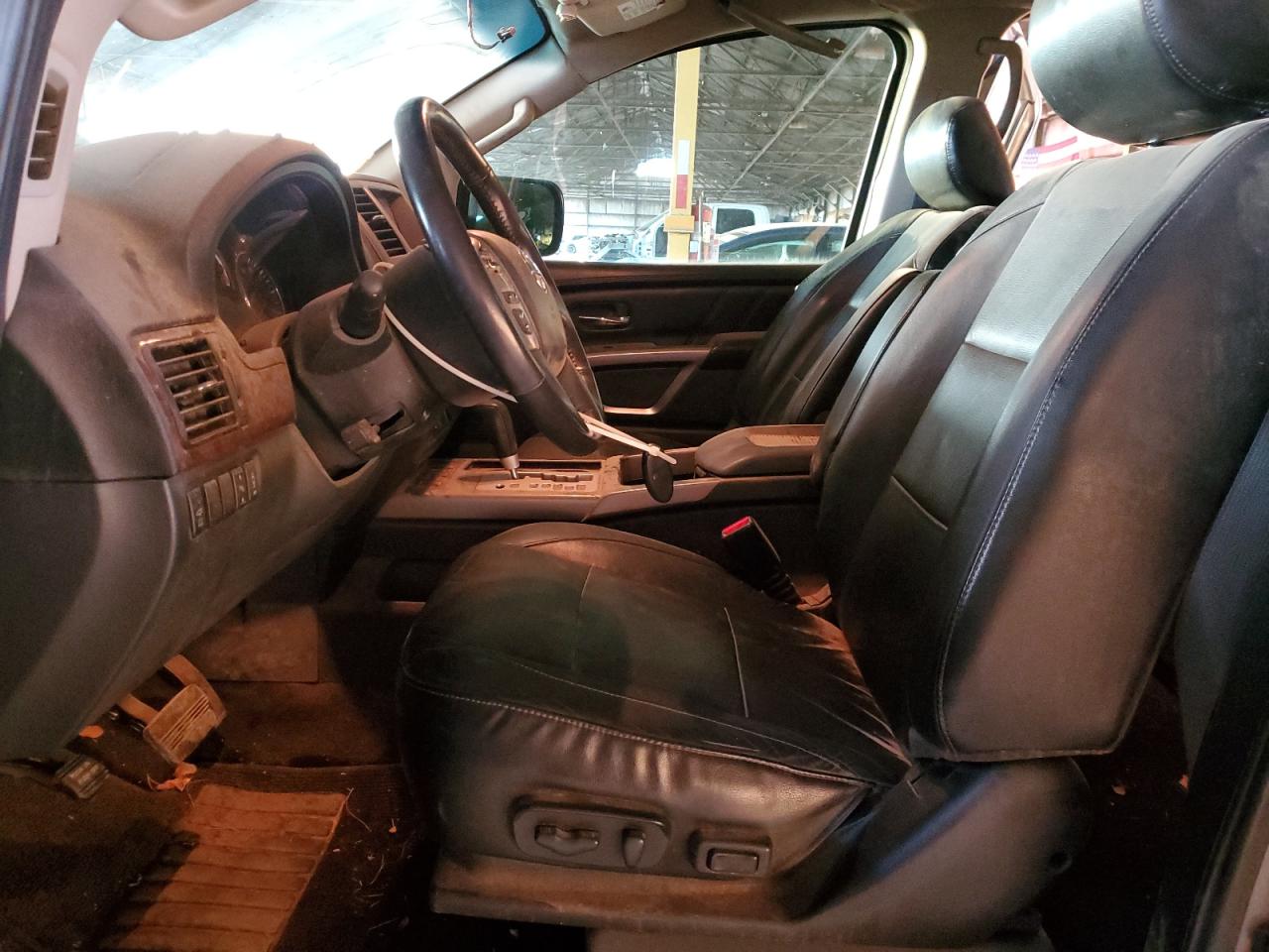 2015 Nissan Armada Sv VIN: 5N1BA0ND4FN618690 Lot: 92701145