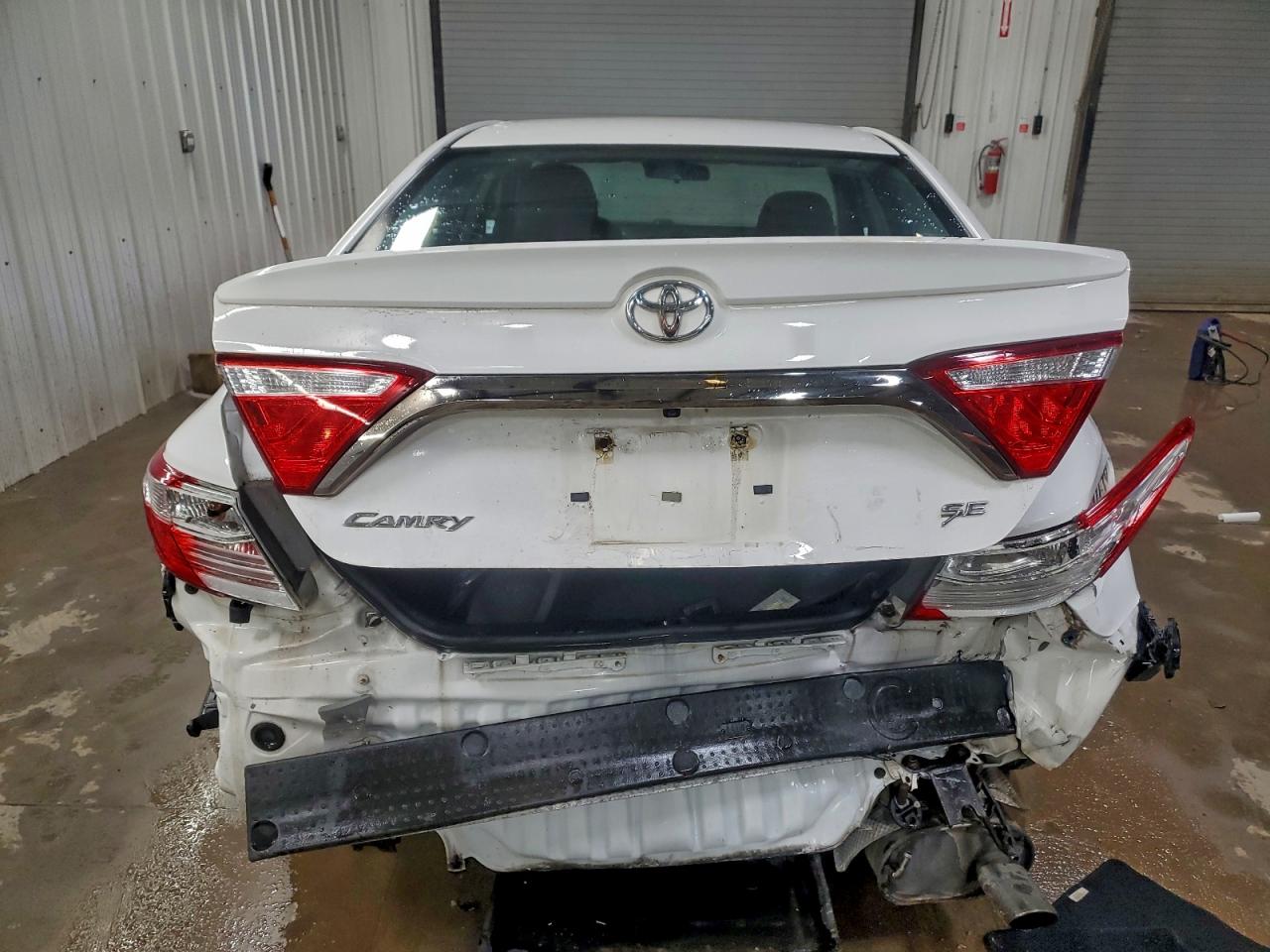 2015 Toyota Camry Le VIN: 4T1BF1FKXFU917711 Lot: 93540285