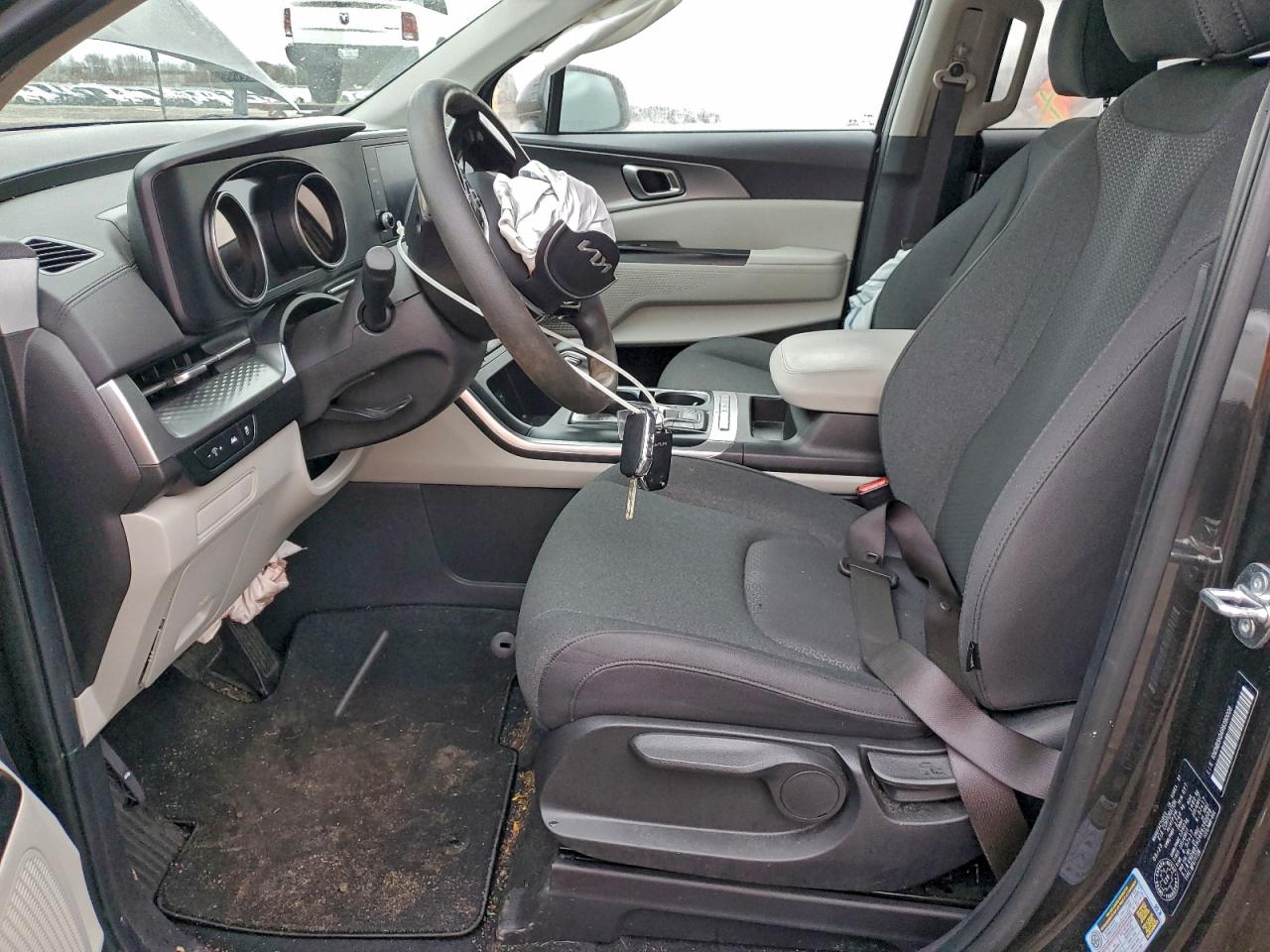 2024 Kia Carnival Lx VIN: KNDNB5H34R6390008 Lot: 94223265