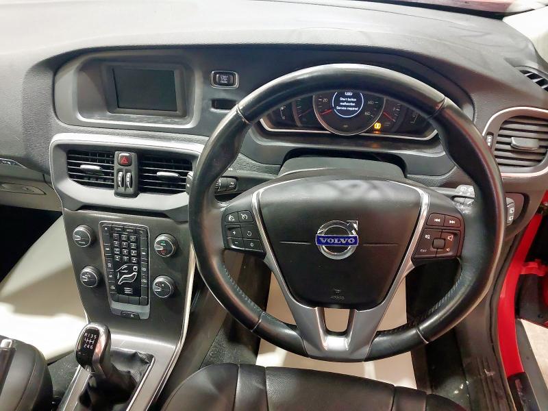 2014 VOLVO V40 D2 CROSS COUNTRY LUX 5DR