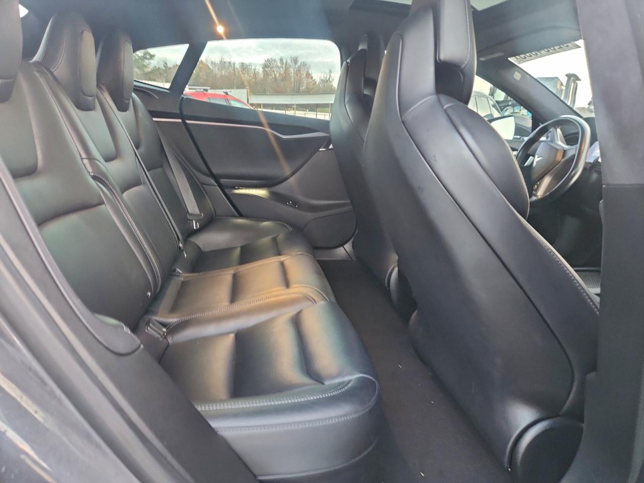 2018 Tesla Model S VIN: 5YJSA1E47JF284172 Lot: 92834555