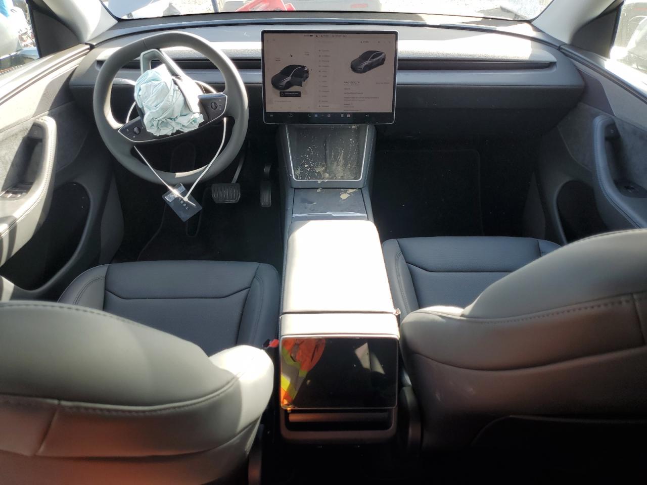 2026 Tesla Model Y VIN: 7SAYGDED2TF388438 Lot: 92654195