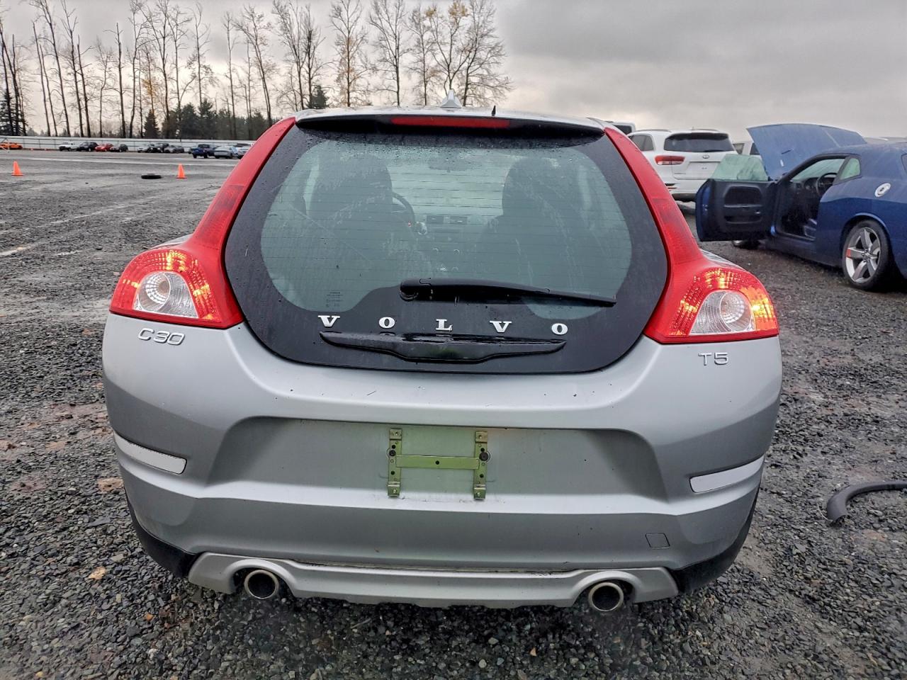 2011 Volvo C30 T5 VIN: YV1672MK4B2211281 Lot: 94733045