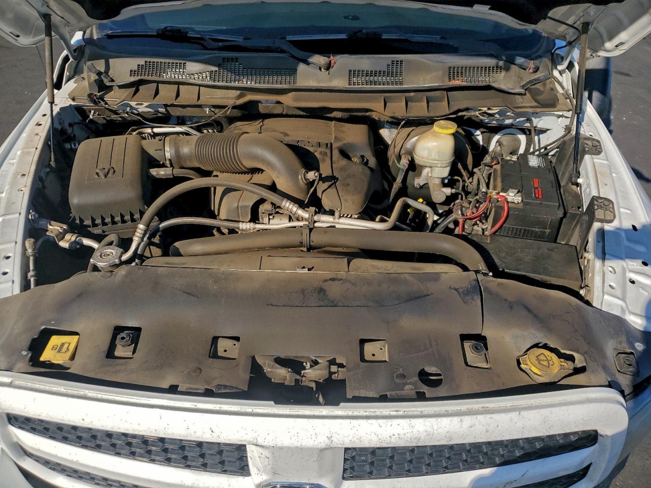 2018 Ram 1500 St VIN: 3C6RR6KT2JG137582 Lot: 94038915