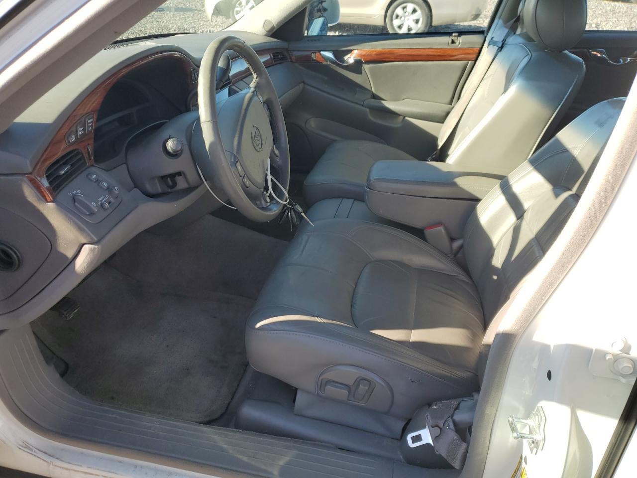 2005 Cadillac Deville VIN: 1G6KD54Y45U243632 Lot: 93076645