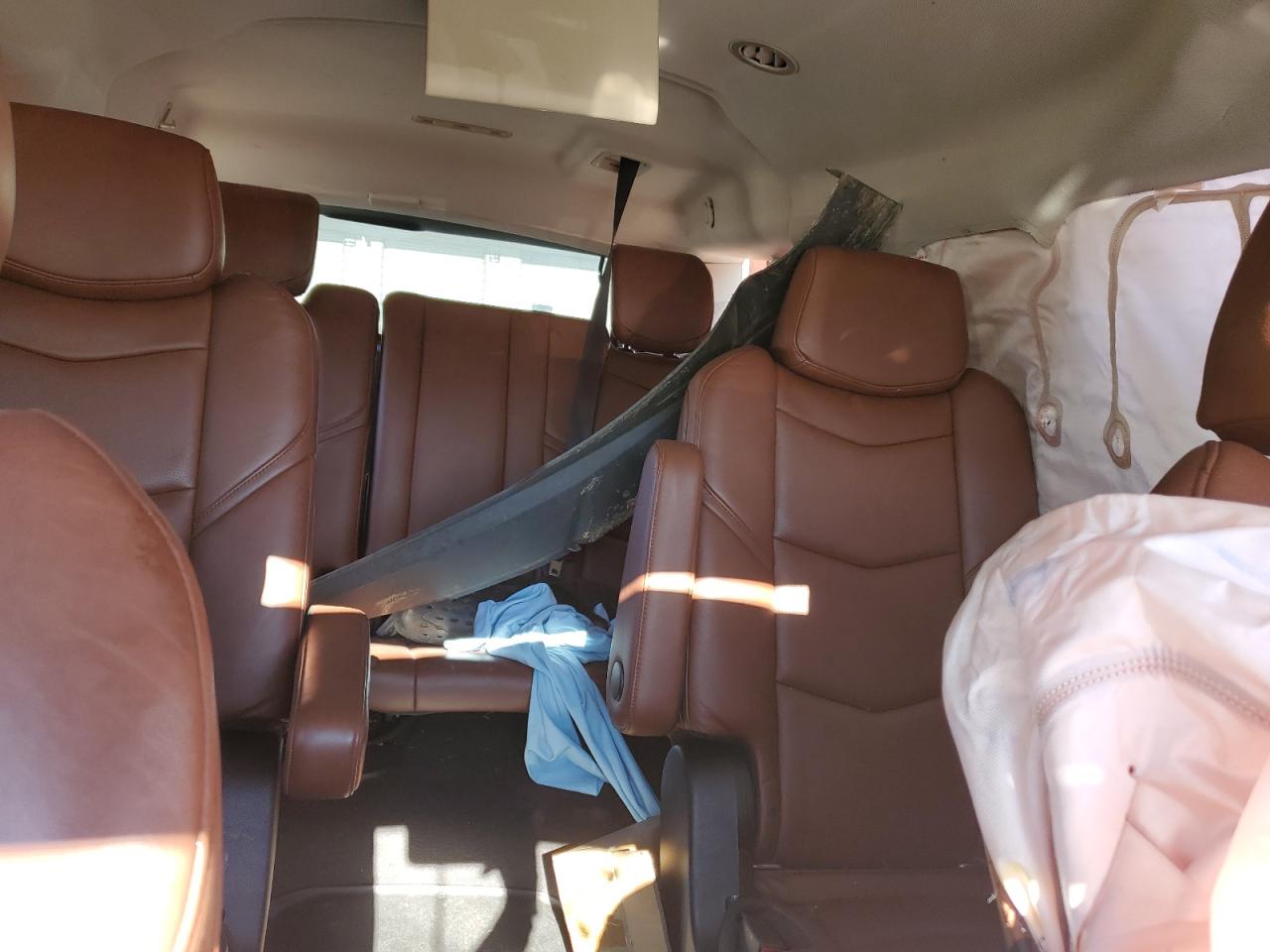 2019 Cadillac Escalade Esv Premium Luxury VIN: 1GYS4JKJ4KR362396 Lot: 93070915