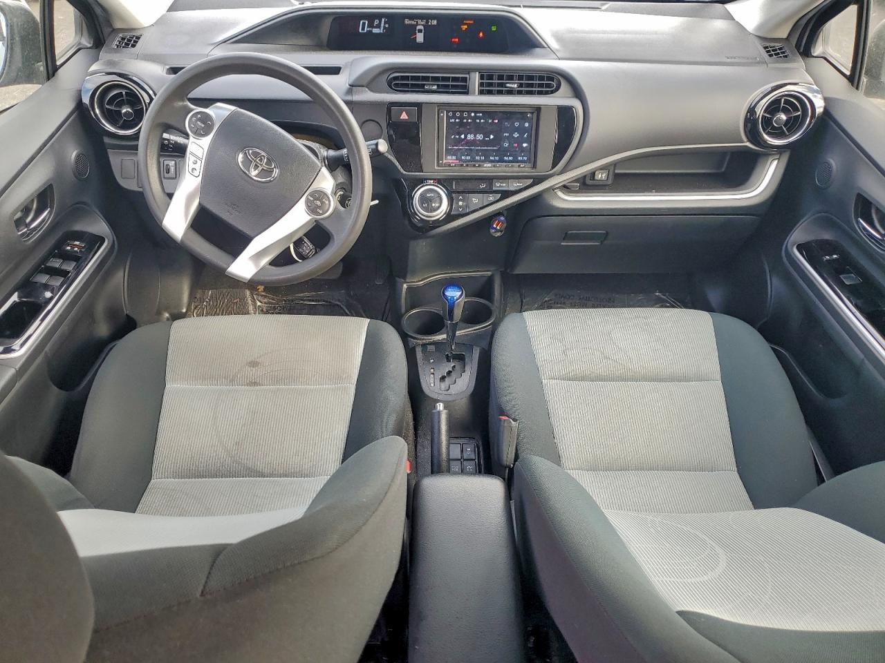 2015 Toyota Prius C VIN: JTDKDTB33F1107570 Lot: 93342455