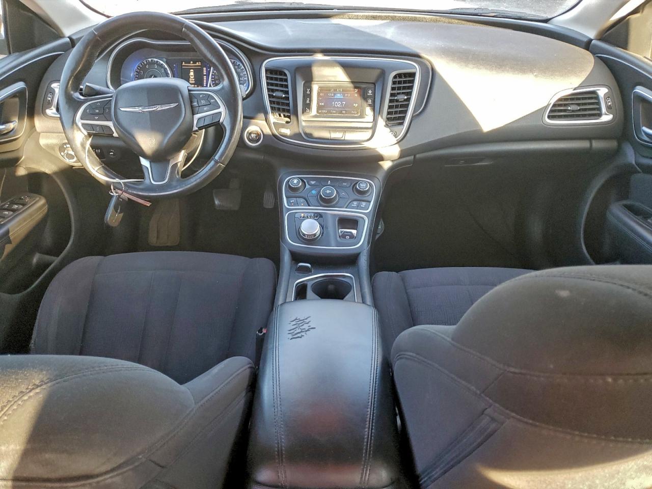 2015 Chrysler 200 Limited VIN: 1C3CCCAB7FN684583 Lot: 92929975