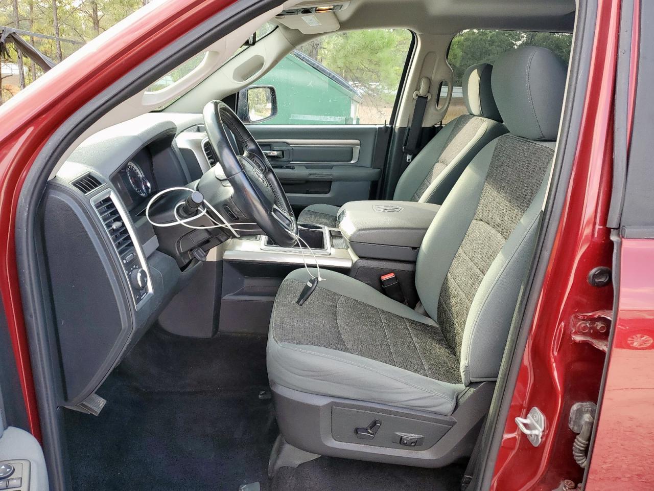 2015 Ram 1500 Slt VIN: 1C6RR6LT1FS565755 Lot: 92731755