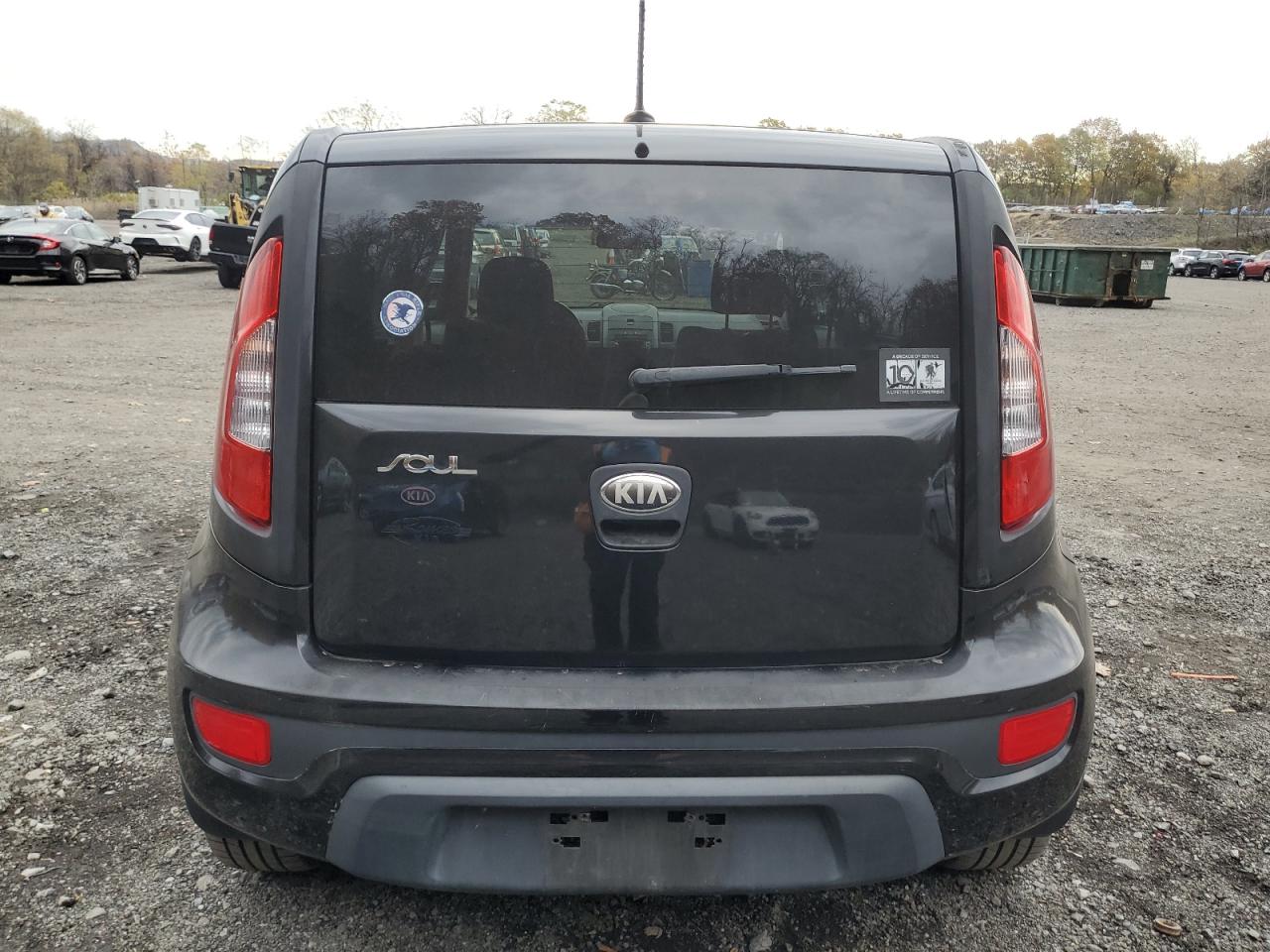 2013 Kia Soul + VIN: KNDJT2A6XD7589288 Lot: 91209435