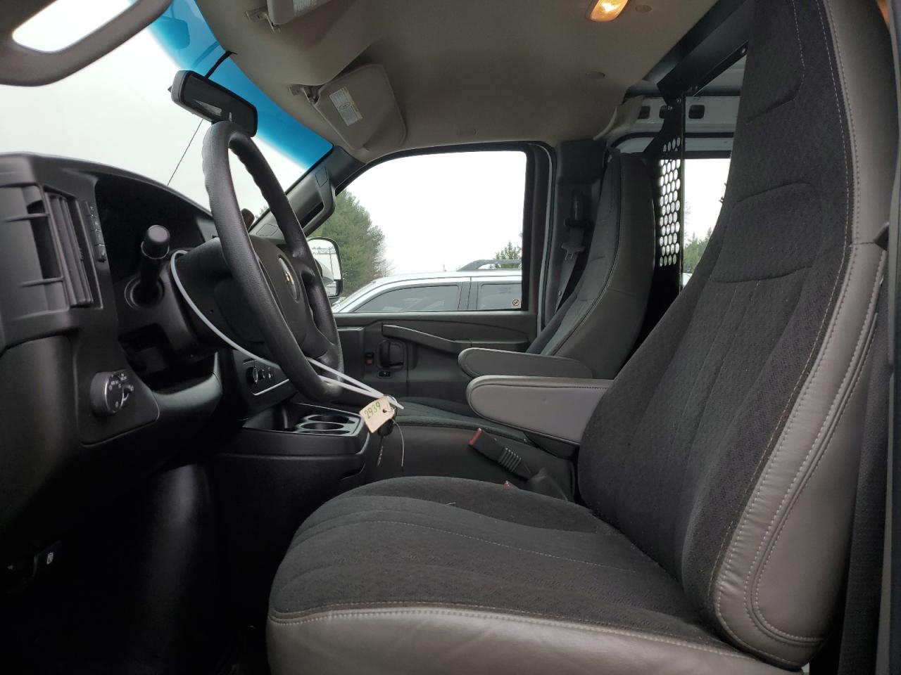 2023 Chevrolet Express G2 Delivery Van VIN: 1GCWGAFP8P1220037 Lot: 93413505
