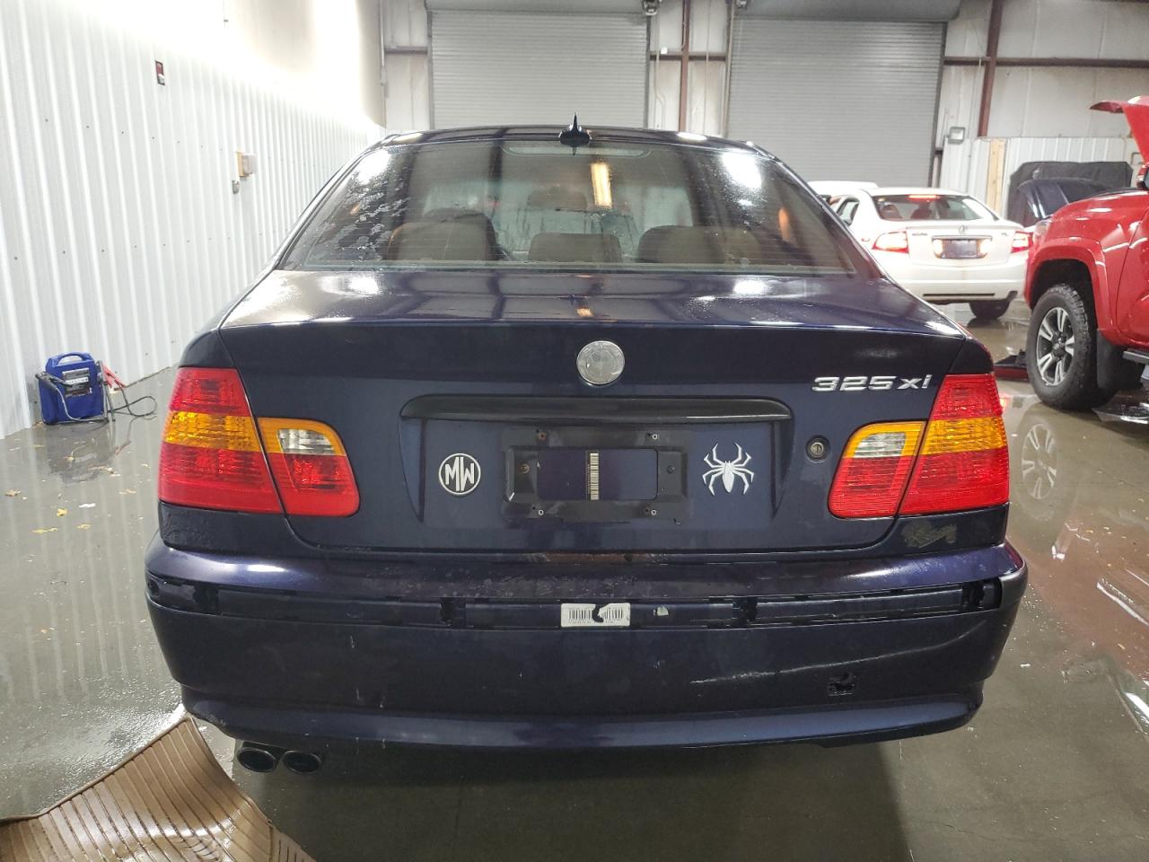 2004 BMW 325 Xi VIN: WBAEU33414PR13094 Lot: 91932385