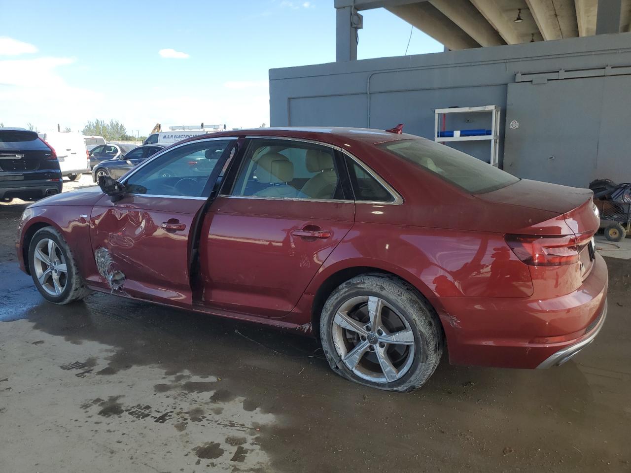 2019 Audi A4 Premium VIN: WAUDNAF46KA014675 Lot: 91102945