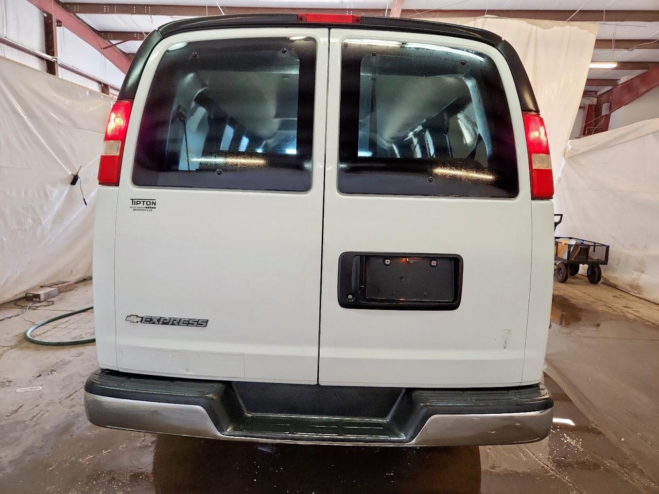 2017 Chevrolet Express G2500 Lt VIN: 1GAWGFFFXH1204811 Lot: 92673835