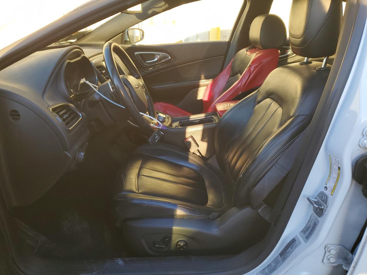 2015 Chrysler 200 S VIN: 1C3CCCBB5FN568426 Lot: 91266085