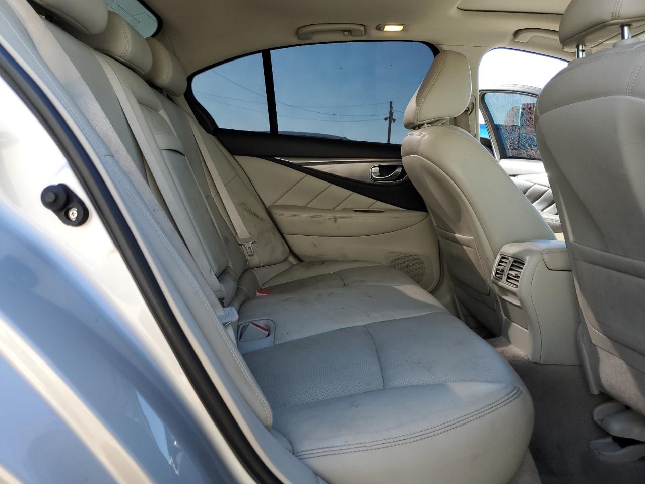 2015 Infiniti Q50 Base VIN: JN1BV7AR8FM418181 Lot: 89740565