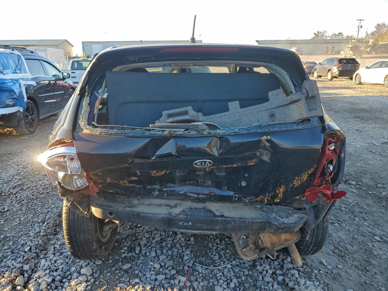 2006 Kia Spectra5 VIN: KNAFE161165339778 Lot: 94552385