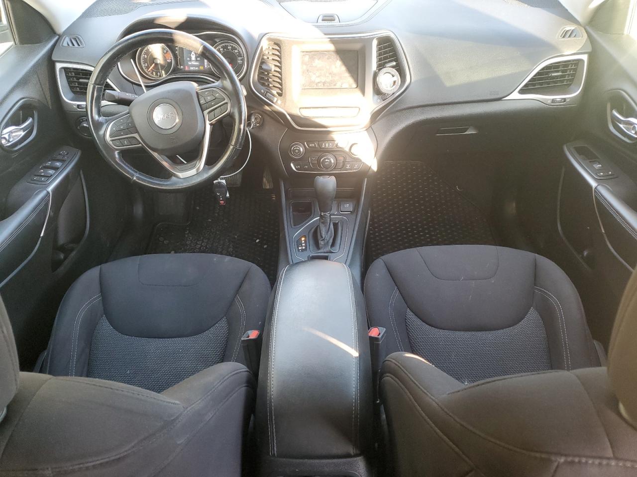 2020 Jeep Cherokee Latitude VIN: 1C4PJLCB6LD631990 Lot: 92133305