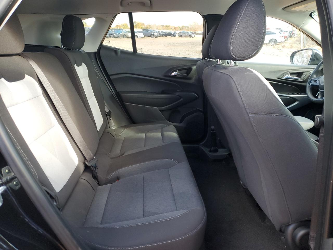 2024 Chevrolet Trax Ls VIN: KL77LFE2XRC117869 Lot: 89915895