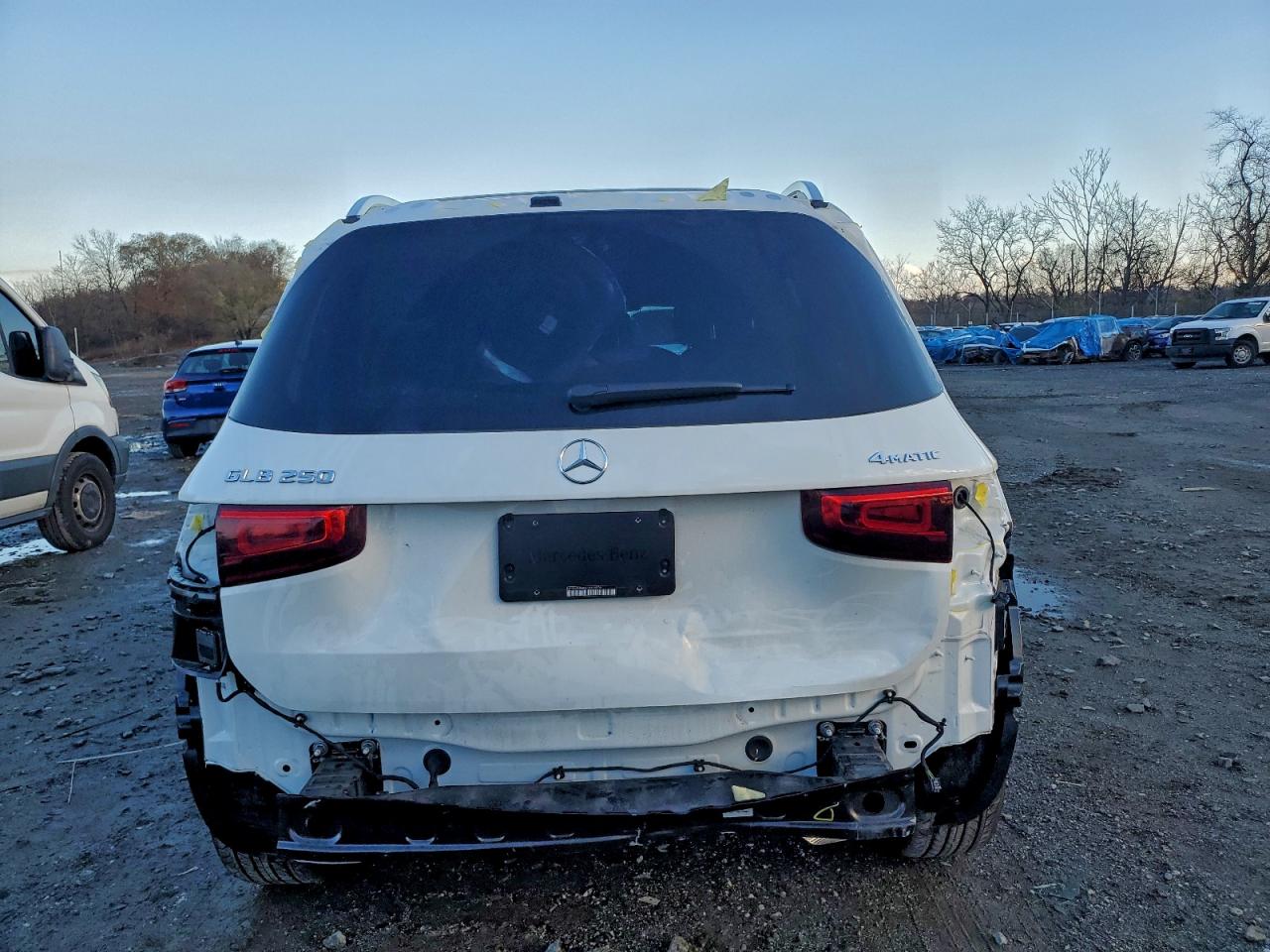 Фото: W1N4M4HB3PW264896