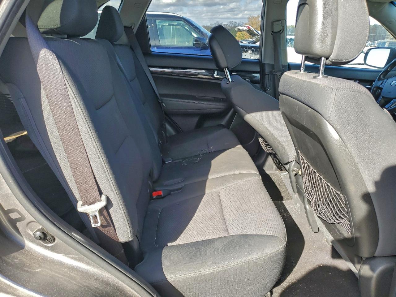 2011 Kia Sorento Base VIN: 5XYKT3A19BG098788 Lot: 94053135