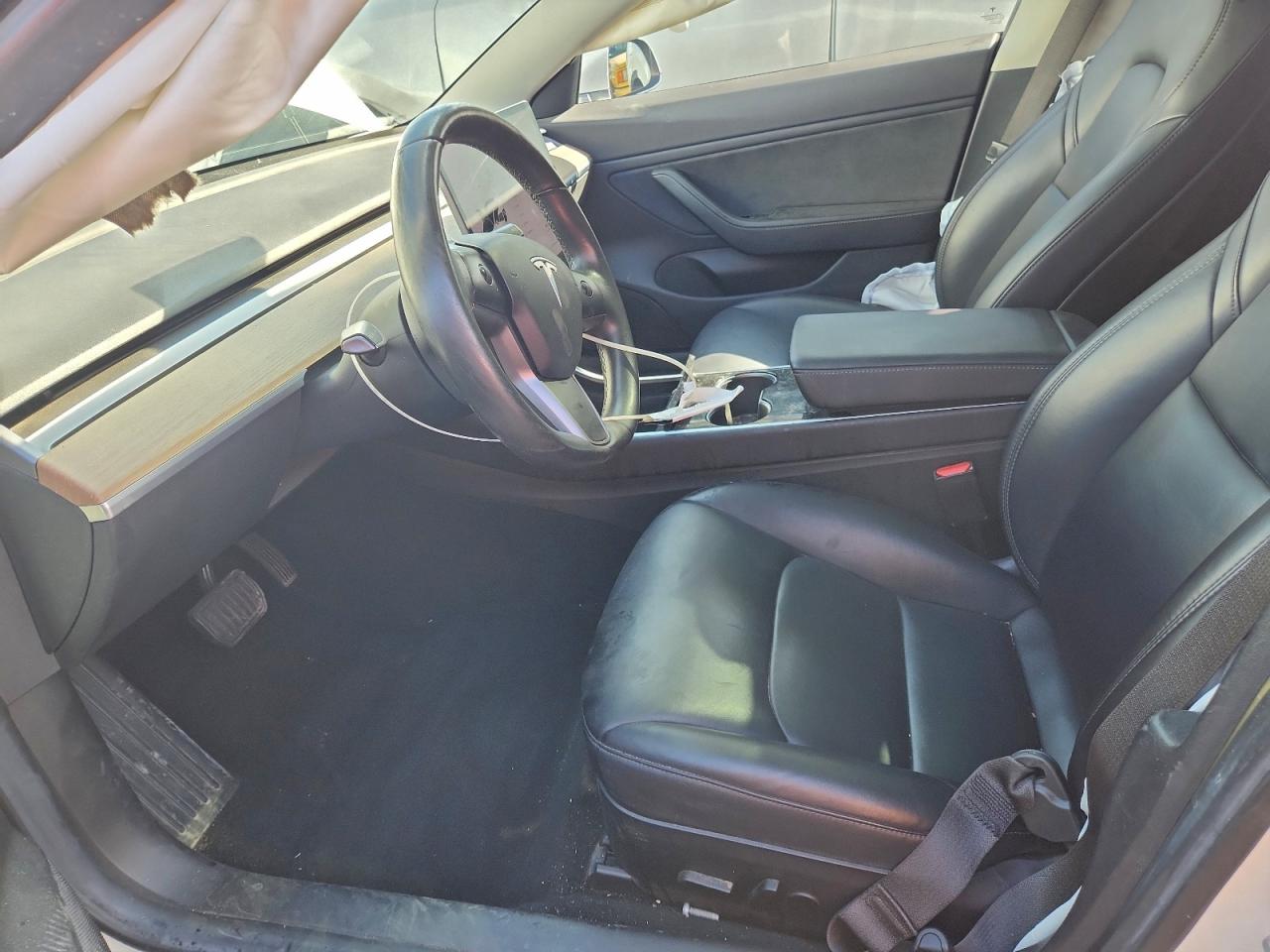 2018 Tesla Model 3 VIN: 5YJ3E1EA5JF025369 Lot: 93105405