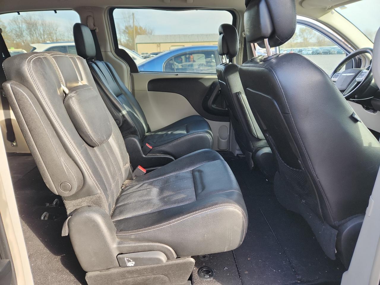 2013 Chrysler Town & Country Touring L VIN: 2C4RC1CG1DR819561 Lot: 90293495