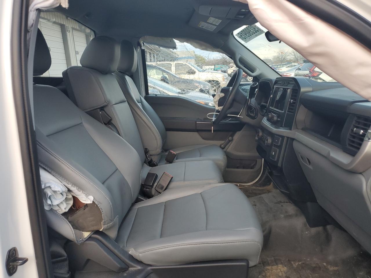 2022 Ford F150 VIN: 1FTMF1CBXNKE06270 Lot: 92390915