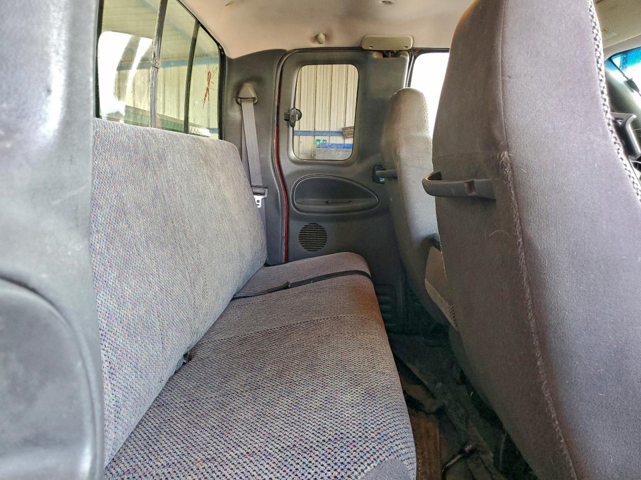 2000 Dodge Ram 1500 VIN: 1B7HF13Z9YJ102212 Lot: 94110095